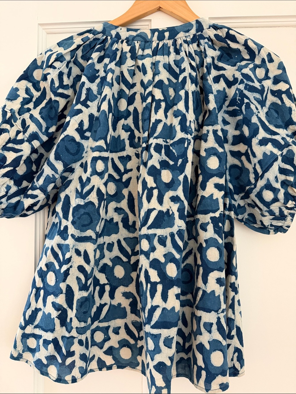 Apiece Apart Lumina Blue Floral V-Neck Peasant Top Small - Picture 6 of 6